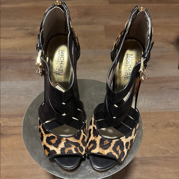 Pre-owned Michael Kors Black and Leopard Print Heels - Picture 1 of 15